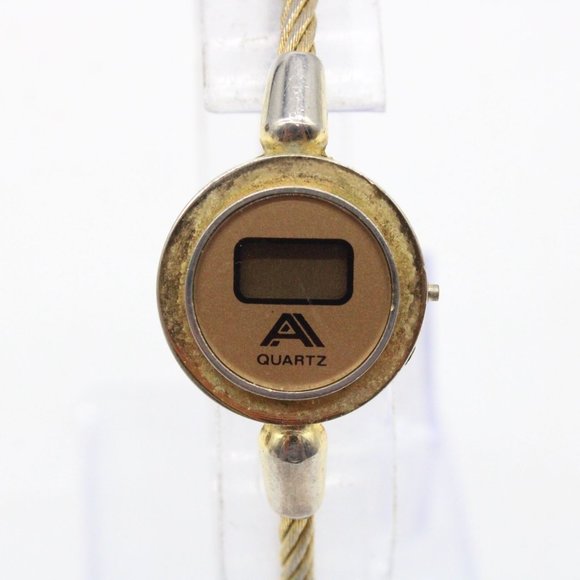 Vintage Advance Digital Watch Women Gold Tone Stainless Steel Bracelet Retro 80s - Picture 3 of 8